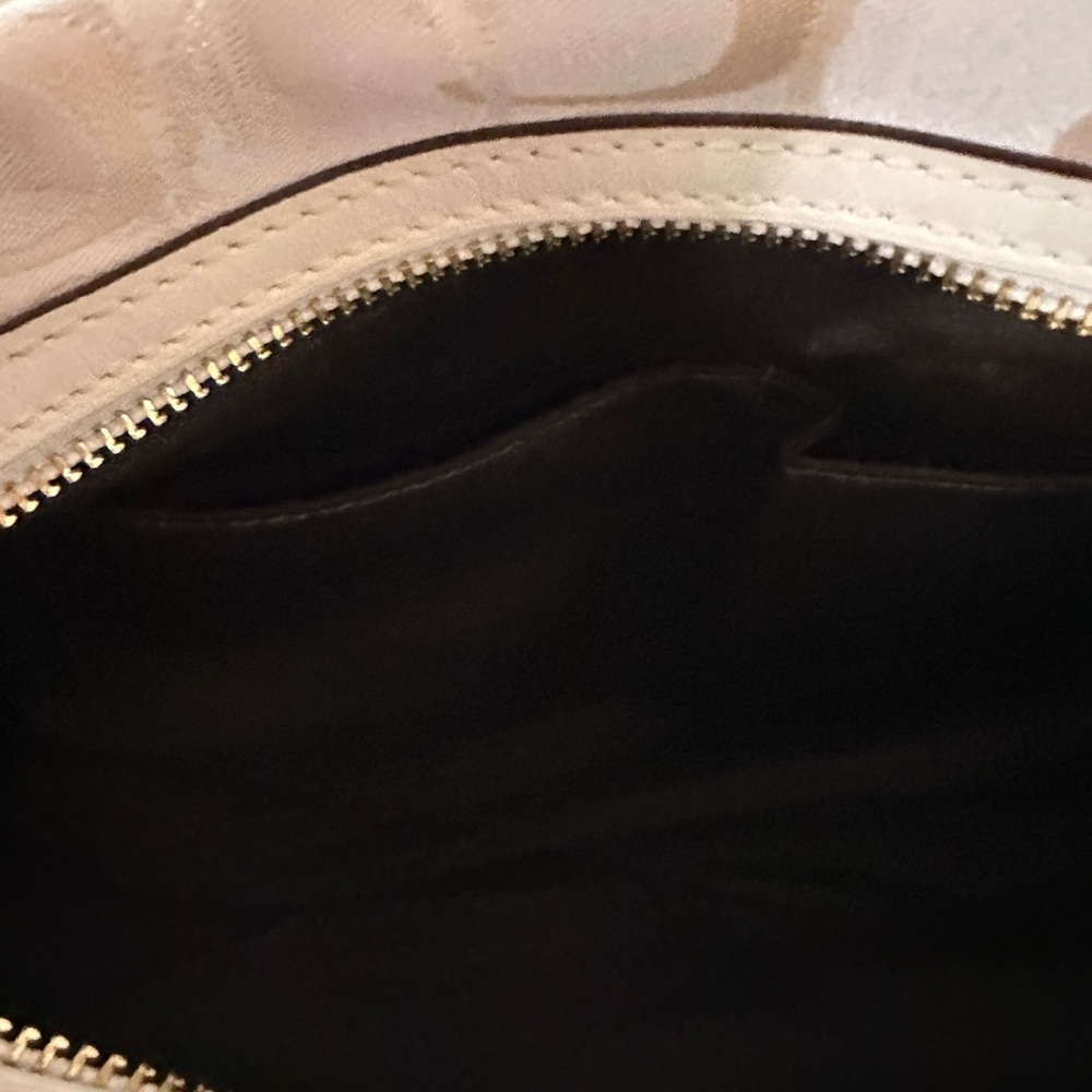 Coach Cream and Tan Shoulder Bag - Picture 8 of 13